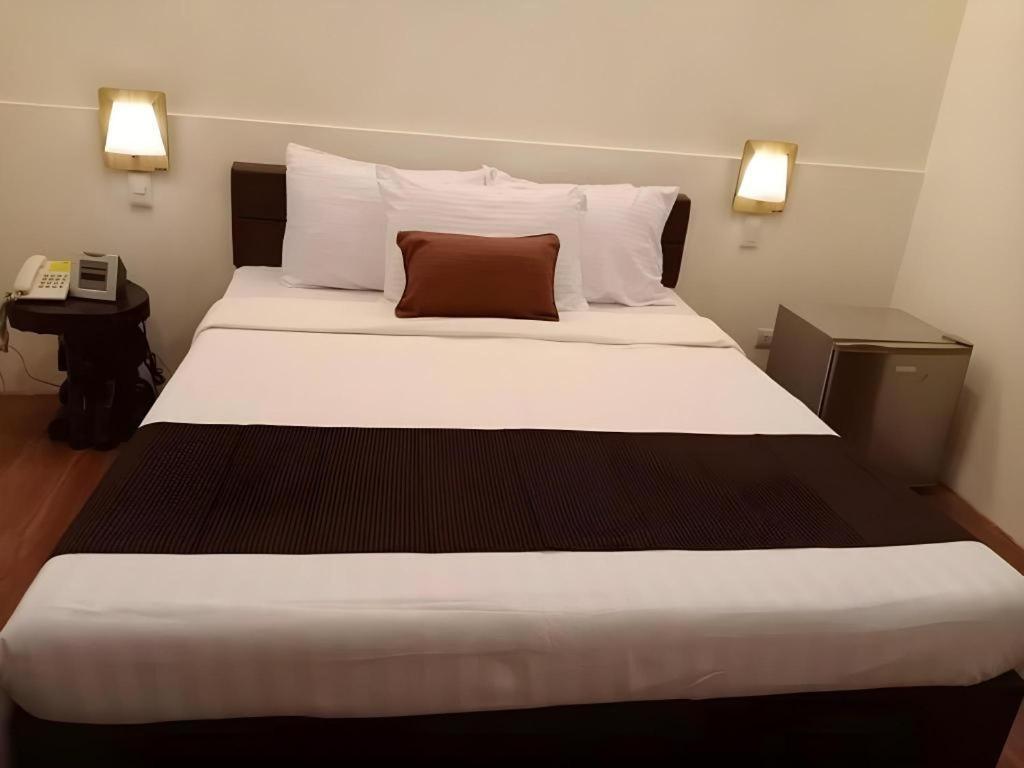 Hotel Asuncion Laoag Extérieur photo