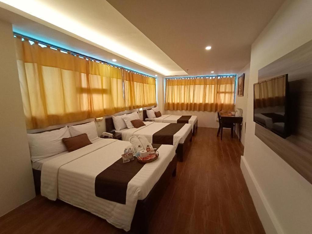Hotel Asuncion Laoag Extérieur photo