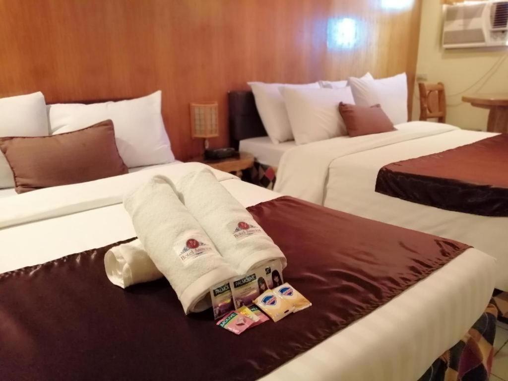 Hotel Asuncion Laoag Extérieur photo