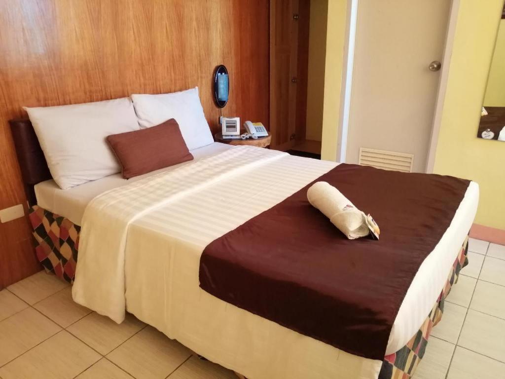 Hotel Asuncion Laoag Extérieur photo