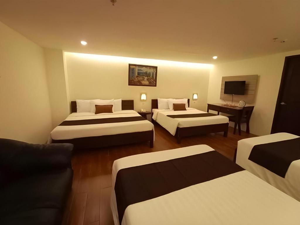 Hotel Asuncion Laoag Extérieur photo