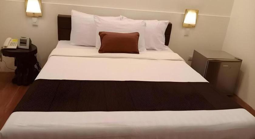Hotel Asuncion Laoag Extérieur photo
