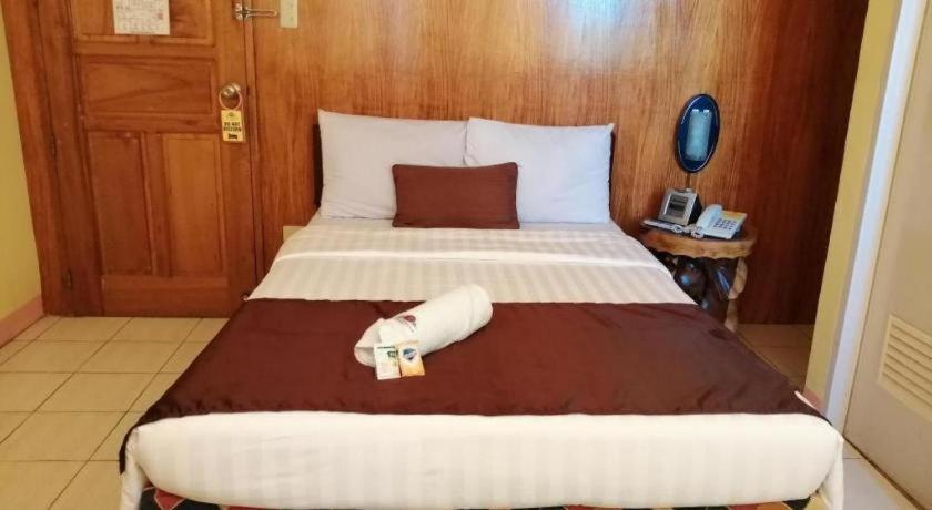 Hotel Asuncion Laoag Extérieur photo